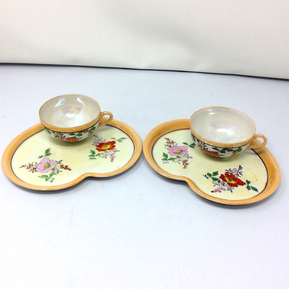 Vintage lustreware set of cups and sandwich plates